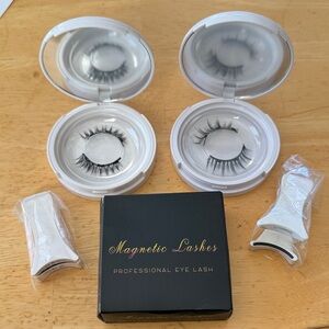 Magnetic Eyelashes Sets with Applicators😉